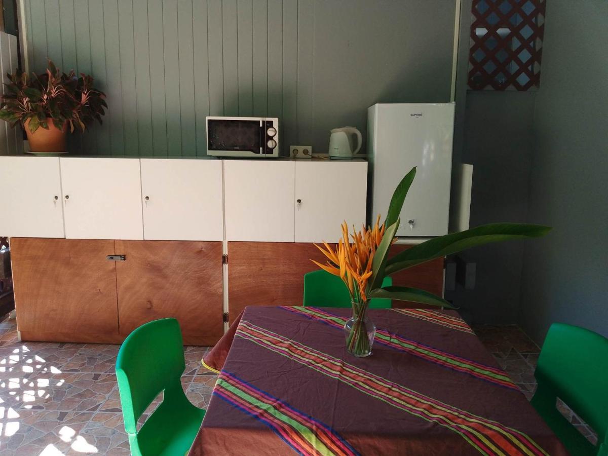 Hotel Fare Mihimana à Vai'are Extérieur photo