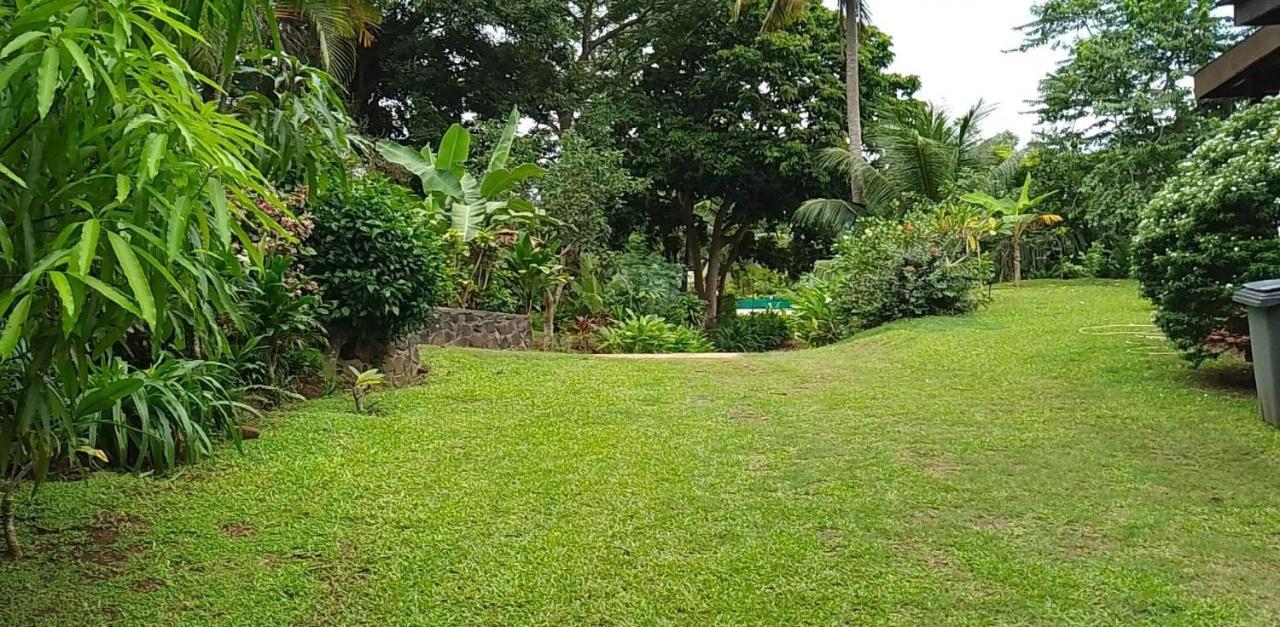 Hotel Fare Mihimana à Vai'are Extérieur photo